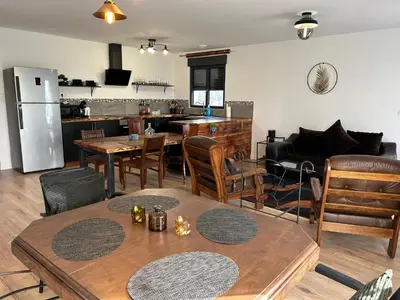 Cuisine ou kitchenette dans l'établissement Paisible MAISON familiale - 4 Chambres - 2 SDB - terrasse et jardin - parking privé - Limoges