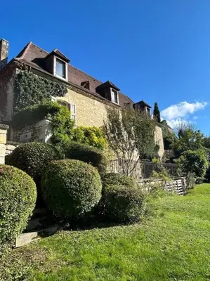 Jardin de l'établissement La Forge maison spacieuse 8 pers Lascaux Sarlat