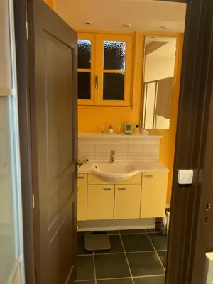 Salle de bains dans l'établissement Chambres d hôte du Puy des Gardes