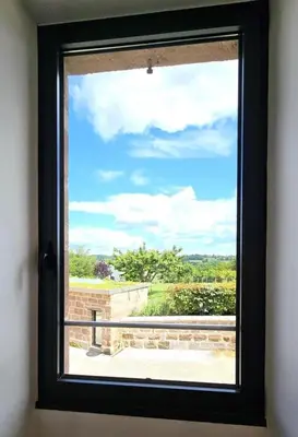 Balcon ou terrasse dans l'établissement Gîte de France Le nid des grisets 4 épis - Gîte de France 8 personnes MAE-4591