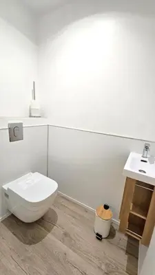 Salle de bains dans l'établissement Gîte de France Le nid des grisets 4 épis - Gîte de France 8 personnes MAE-4591