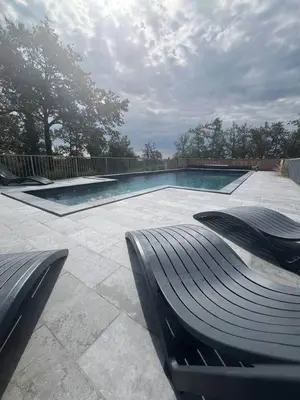 Piscine de l'établissement Gîte de Combe Falce ou située à proximité