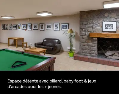 Billard dans l'établissement App 2 chambres SuperBesse 35m2 4 à 6 personnes proches Lacs et commerces