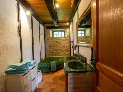 Plan de l'établissement Charmante maison de campagne avec piscine partagée, 4 personnes - FR-1-616-424