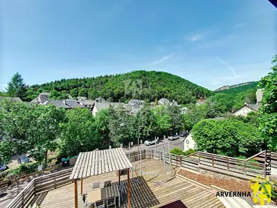 Vue générale sur la montagne ou vue sur la montagne depuis l'appartement