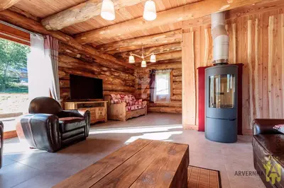 Coin salon dans l'établissement Chalet de Fougerousse