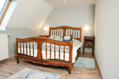 Un ou plusieurs lits dans un hébergement de l'établissement Dordogne - Belle maison pour 8 avec piscine