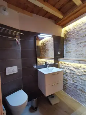Salle de bains dans l'établissement Lou fredou