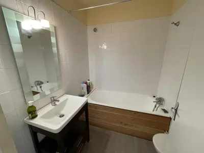 Salle de bains dans l'établissement Studio cosy 4 pers au pied des pistes - FR-1-787-109