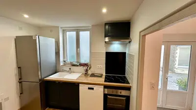 Cuisine ou kitchenette dans l'établissement Les Oréades Le Mont Dore 10pers