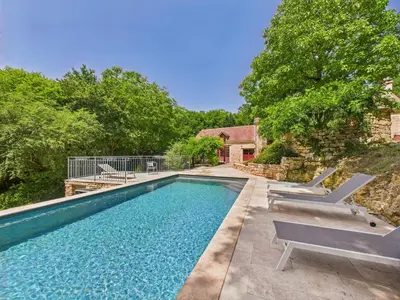 Piscine de l'établissement Salignac-Eyvigues, maison pour 7 avec piscine ou située à proximité