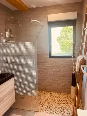 Salle de bains dans l'établissement S'évader vers l'horizon 6pers, calme, wifi