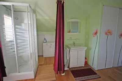 Salle de bains dans l'établissement Chabant