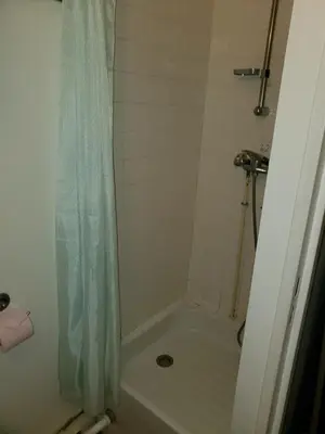 Salle de bains dans l'établissement Studio à Super Besse 800m des pistes