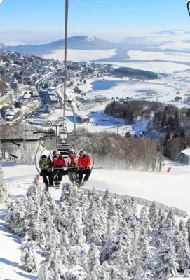 L'établissement Studio à Super Besse 800m des pistes en hiver