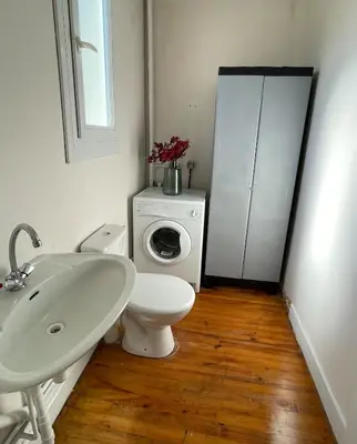 Salle de bains dans l'établissement La Maison Lilas
