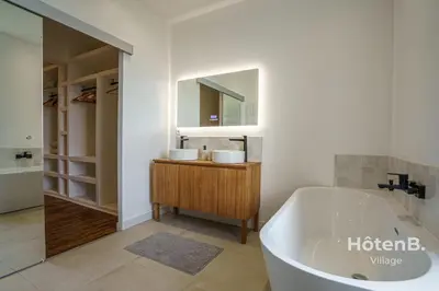 Salle de bains dans l'établissement Villa de Plaisance Élégance et Confort