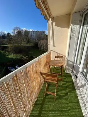 Balcon ou terrasse dans l'établissement T3 résidence BEL AIR - Limoges - CHU - parking