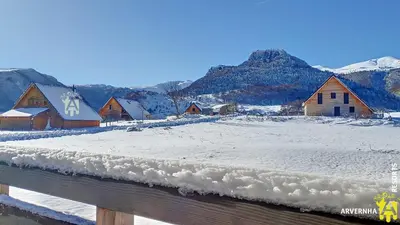 Vue générale sur la montagne ou vue sur la montagne depuis le chalet