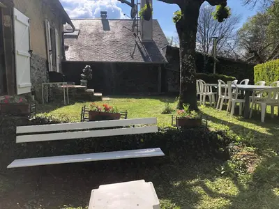 Jardin de l'établissement Haras de la Cour Gite 10 people