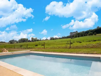 Piscine de l'établissement Charming Holiday Home with Private Pool ou située à proximité