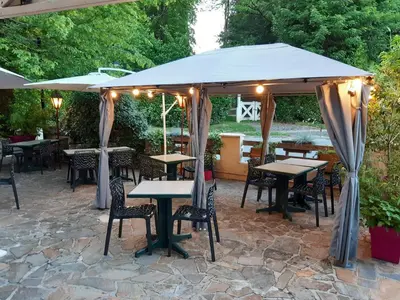 Jardin de l'établissement Auberge de la marquise