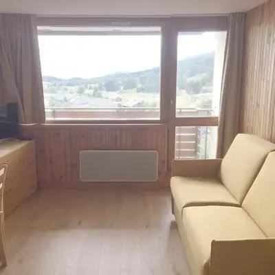 Studio rénové au cœur de la station proche pistes et lac - FR-1-814-18