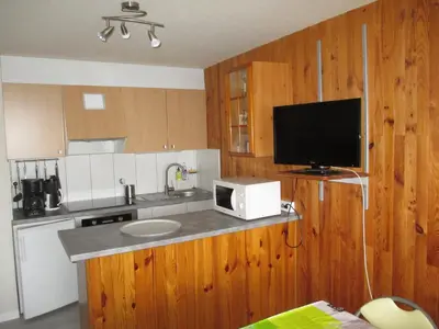 Cuisine ou kitchenette dans l'établissement Studio Cœur de station avec Balcon, Proche Pistes - FR-1-814-9