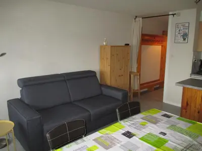 Coin salon dans l'établissement Studio Cœur de station avec Balcon, Proche Pistes - FR-1-814-9