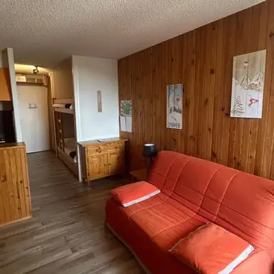 Studio au Cœur de Super Besse avec Balcon Sud et Parking - FR-1-814-19