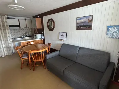 Cuisine ou kitchenette dans l'établissement Studio cabine 4 pers, centre station, WIFI - FR-1-814-23