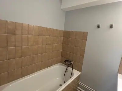 Salle de bains dans l'établissement Studio au pied des pistes avec balcon et parking gratuit - FR-1-814-16