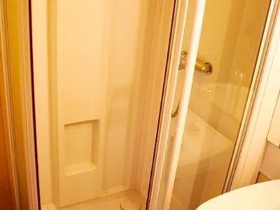 Salle de bains dans l'établissement Confort fonctionnel, navette au pied, proche centre & pistes - FR-1-814-29