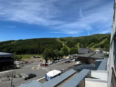 Vue générale sur la montagne ou vue sur la montagne depuis l'appartement