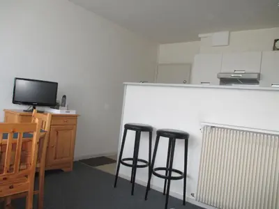 Cuisine ou kitchenette dans l'établissement Appartement 4 pers près centre et pistes, navette, parking, lave-vaisselle - FR-1-814-74