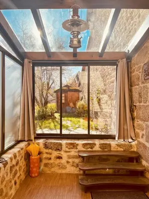Jardin de l'établissement Maison au coeur de MARCOLES, 2ch, 4pers, jardin