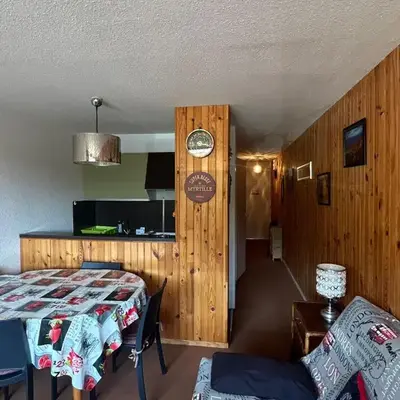 Appartement au pied des pistes à Super Besse - FR-1-814-61