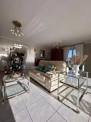 Coin salon dans l'établissement Casa Cardinal-Grand T3 secteur HôpitalCentreVille