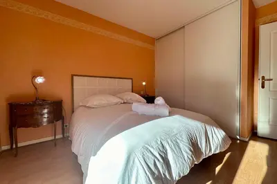 Un ou plusieurs lits dans un hébergement de l'établissement Casa Cardinal-Grand T3 secteur HôpitalCentreVille