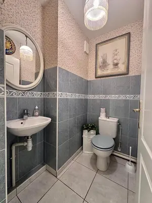 Salle de bains dans l'établissement Casa Cardinal-Grand T3 secteur HôpitalCentreVille