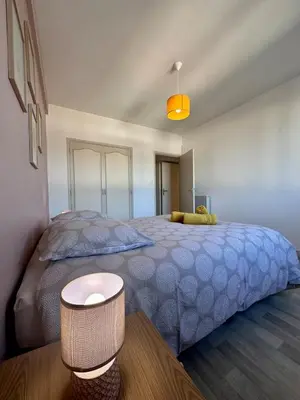 Un ou plusieurs lits dans un hébergement de l'établissement Casa Ribot #10 - T4 pour 5 personnes - Proche Centre Ville