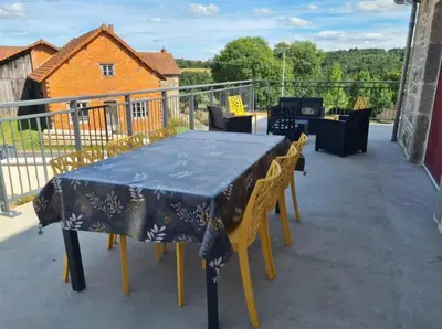 Balcon ou terrasse dans l'établissement Gite d'Anjoux