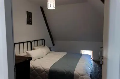 Un ou plusieurs lits dans un hébergement de l'établissement Gîte de France Belleviste 3 épis - Gîte de France 10 personnes MAE-1521