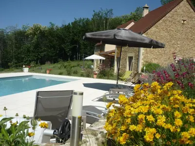 Piscine de l'établissement Les Deux Moiselles - Le Cheyssignaguet ou située à proximité