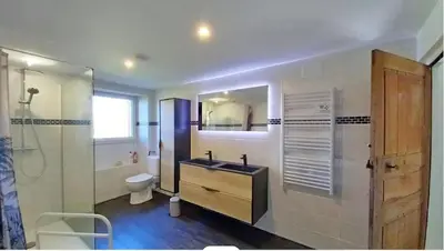 Salle de bains dans l'établissement Gite agréable en Creuse