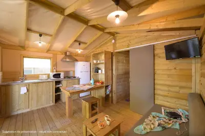 Cuisine ou kitchenette dans l'établissement Camping La Plage