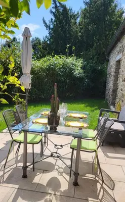 Jardin de l'établissement Gîte D Arsonval