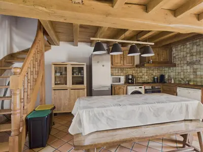 Cuisine ou kitchenette dans l'établissement Grande maison pour 16 avec piscine et tennis