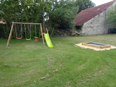 Aire de jeux pour enfants de l'établissement Villa La Bertine Haute