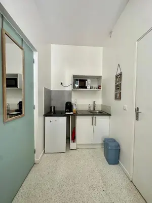 Cuisine ou kitchenette dans l'établissement Studio1 rue Théodore Bac - DABNB